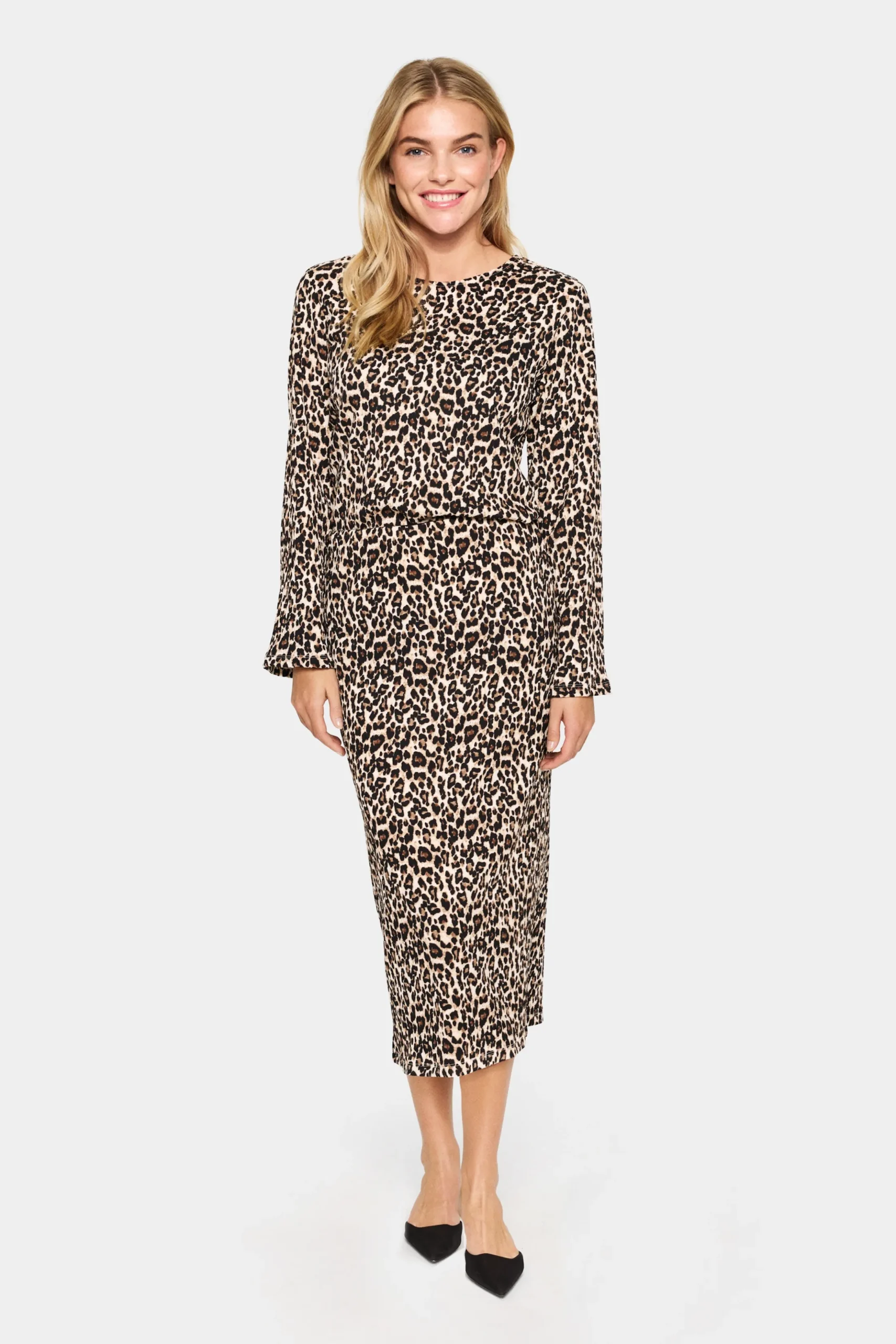 IlyssaSZ Leopard Rock