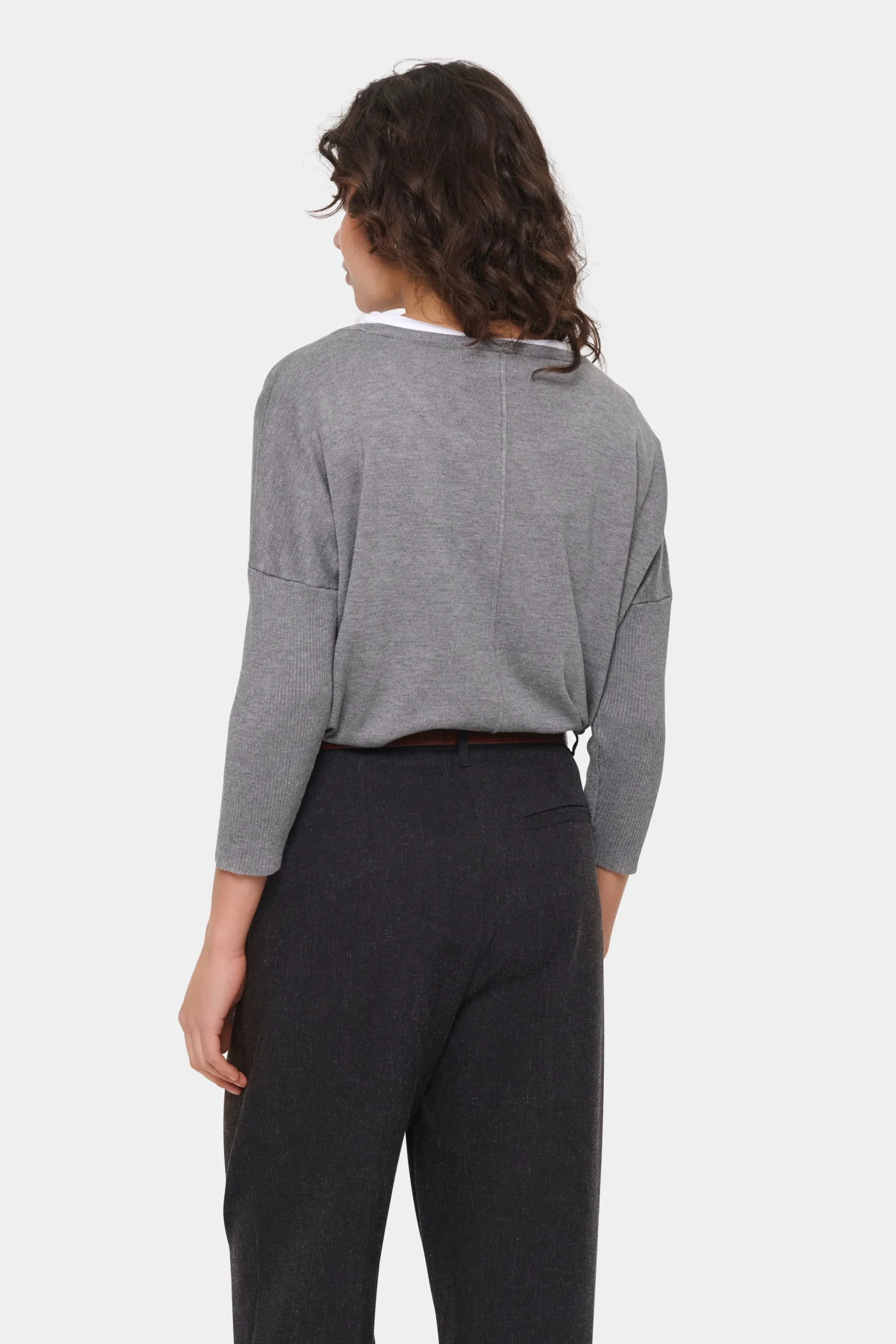 MilaSZ R-Neck Pullover