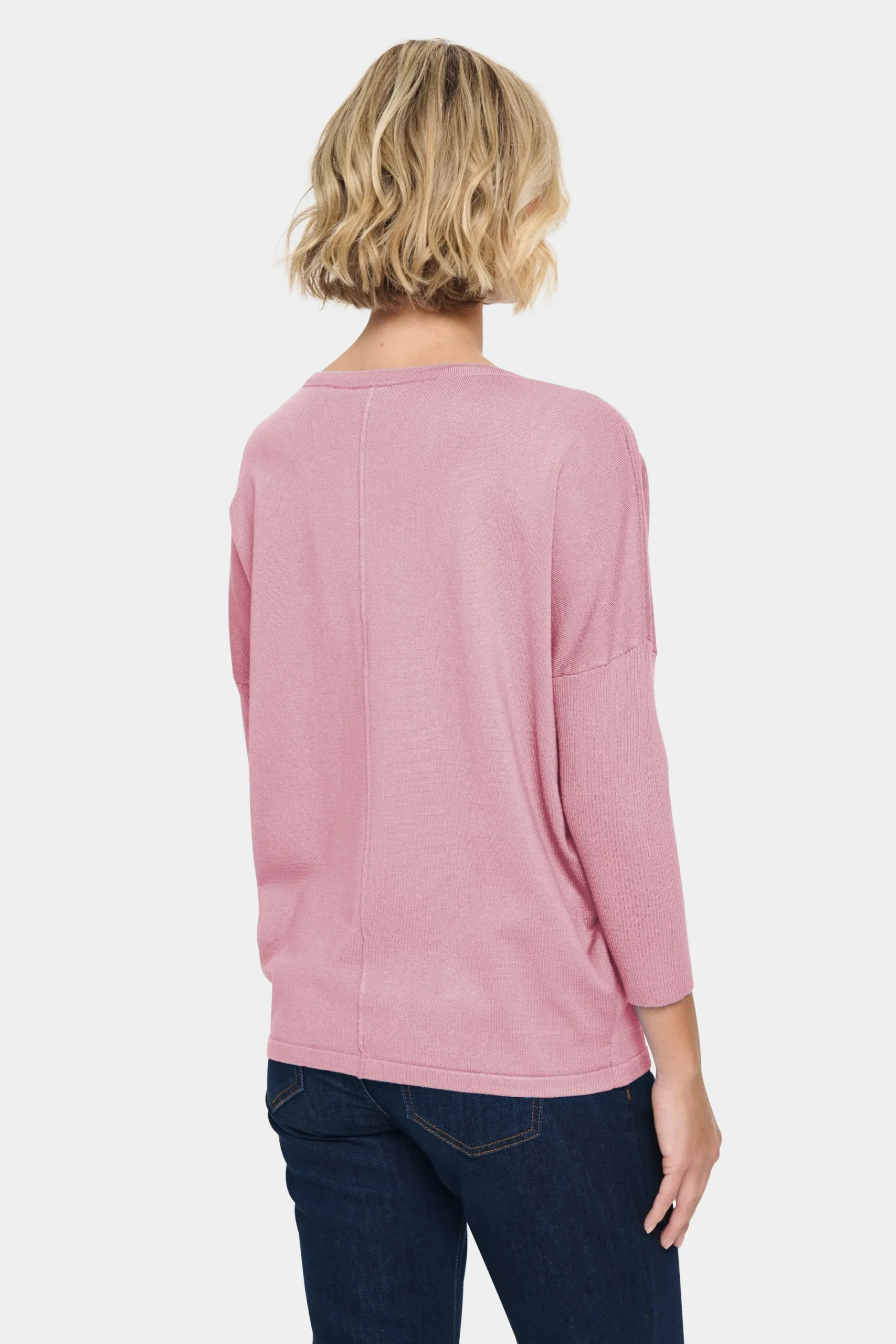 MilaSZ R-Neck Pullover