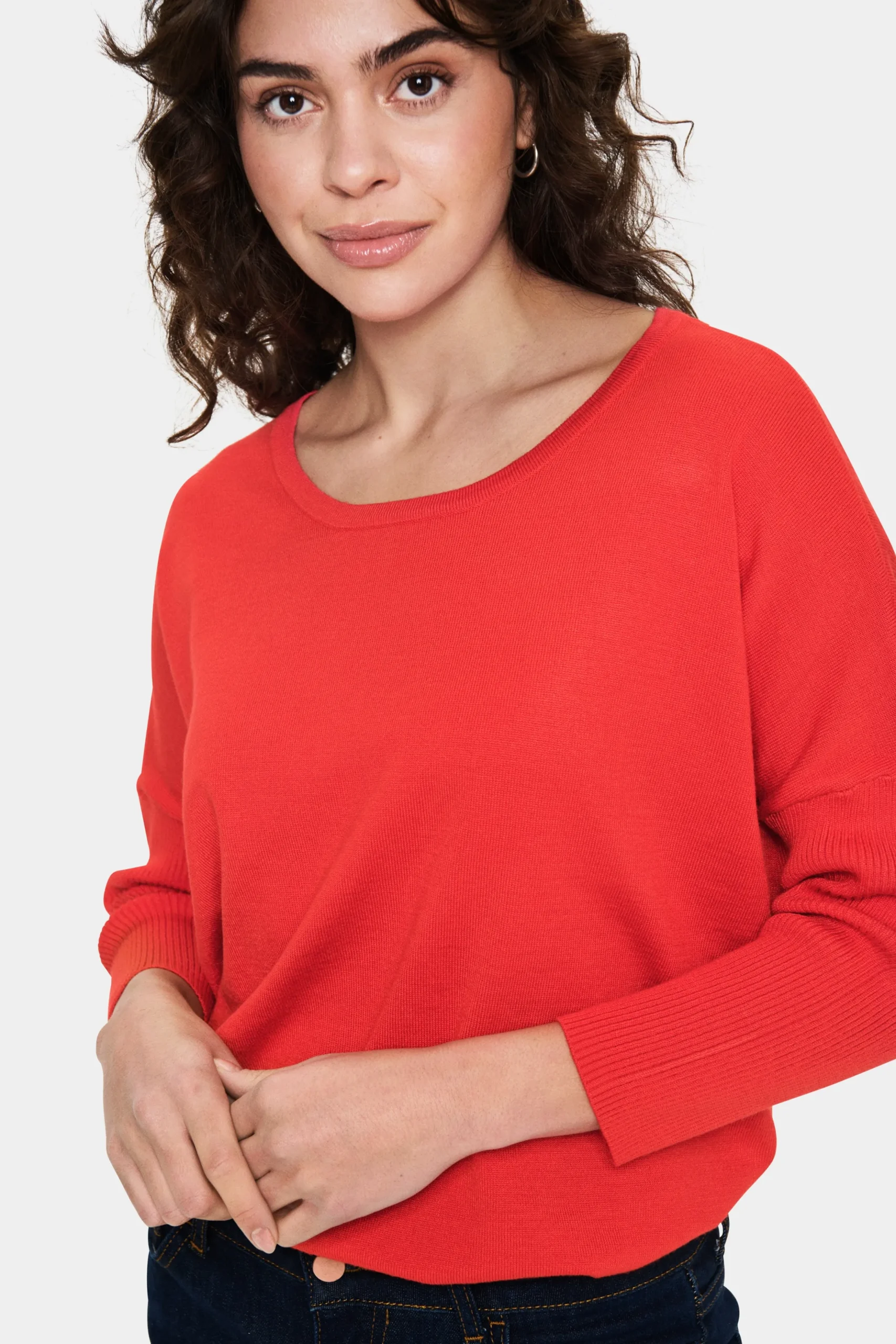 MilaSZ R-Neck Pullover